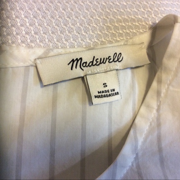 🚫SOLD🚫FREE WITH ANY PURCHASE - MADEWELL WHITE GRAY STRIPE RUFFLE SLEEVE TOP S - Picture 10 of 16